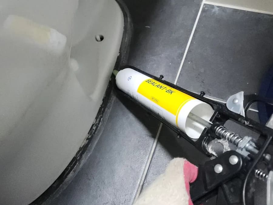 마감 실리콘 작업