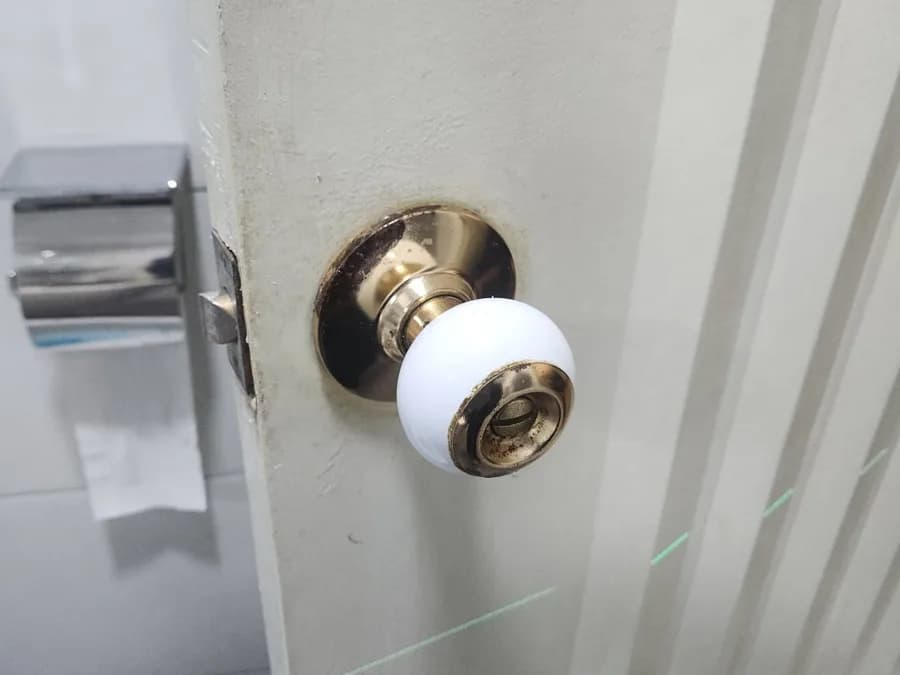 교체할 문손잡이