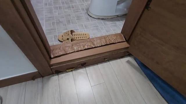 욕실 문지방 교체